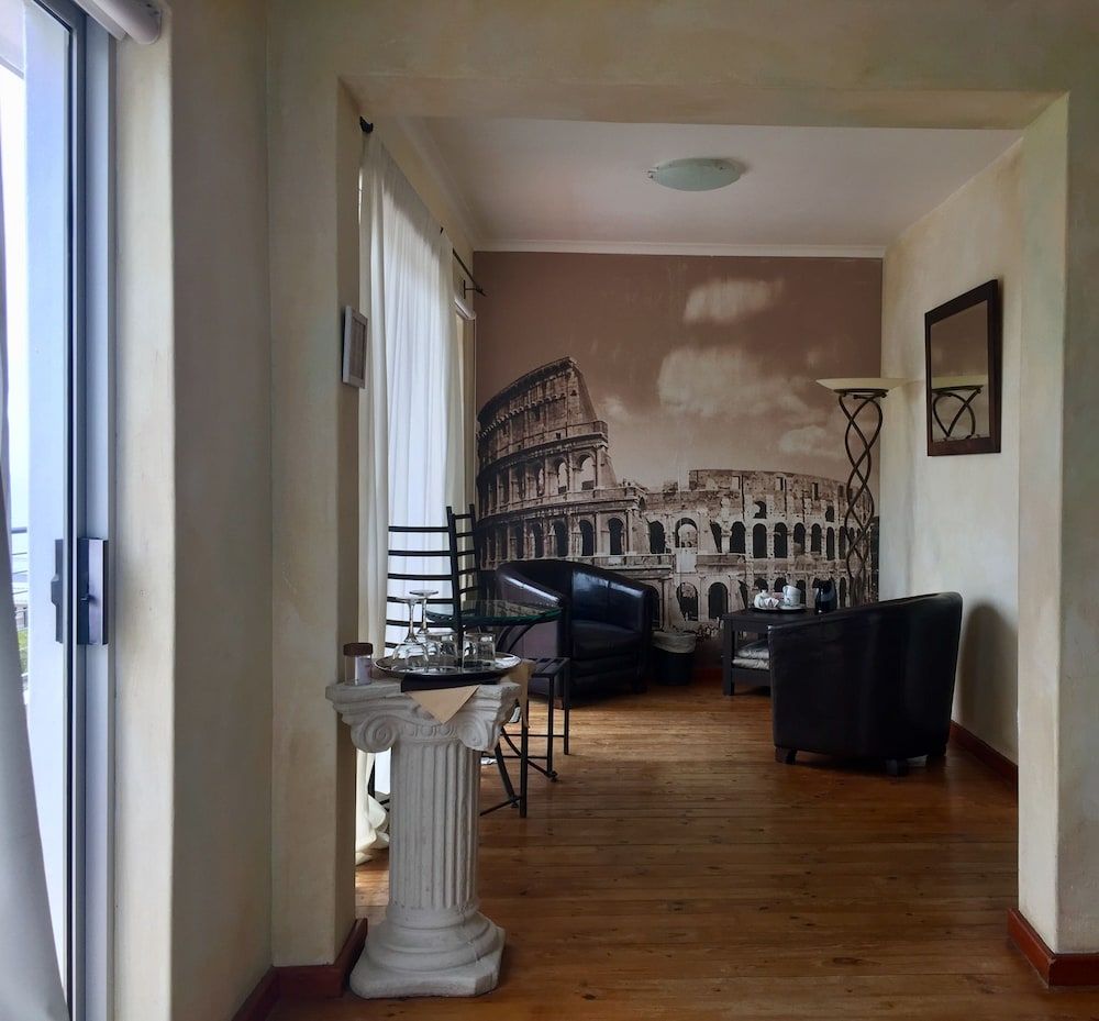 Villa Surprise Superior Suite, 1 King Bed, Balcony, Ocean View 8