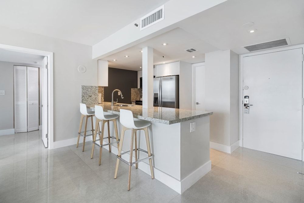 undefined Edgewater Hideaway Minutes to Brickell 2