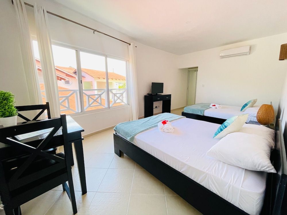 Solaz Boutique Hotel Standard Quadruple Room 25