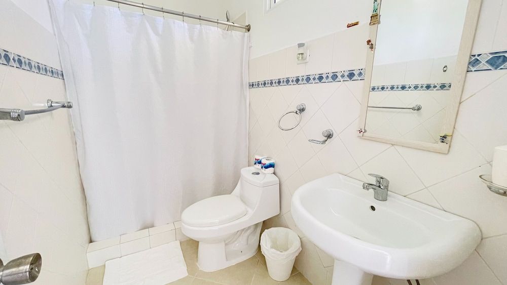 Solaz Boutique Hotel Signature Quadruple Room 22