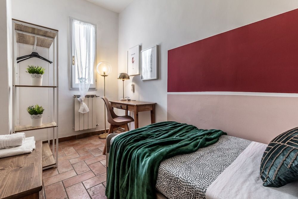 Wine Apartments Florence Ansonica Family Apartment, 3 Bedrooms 2