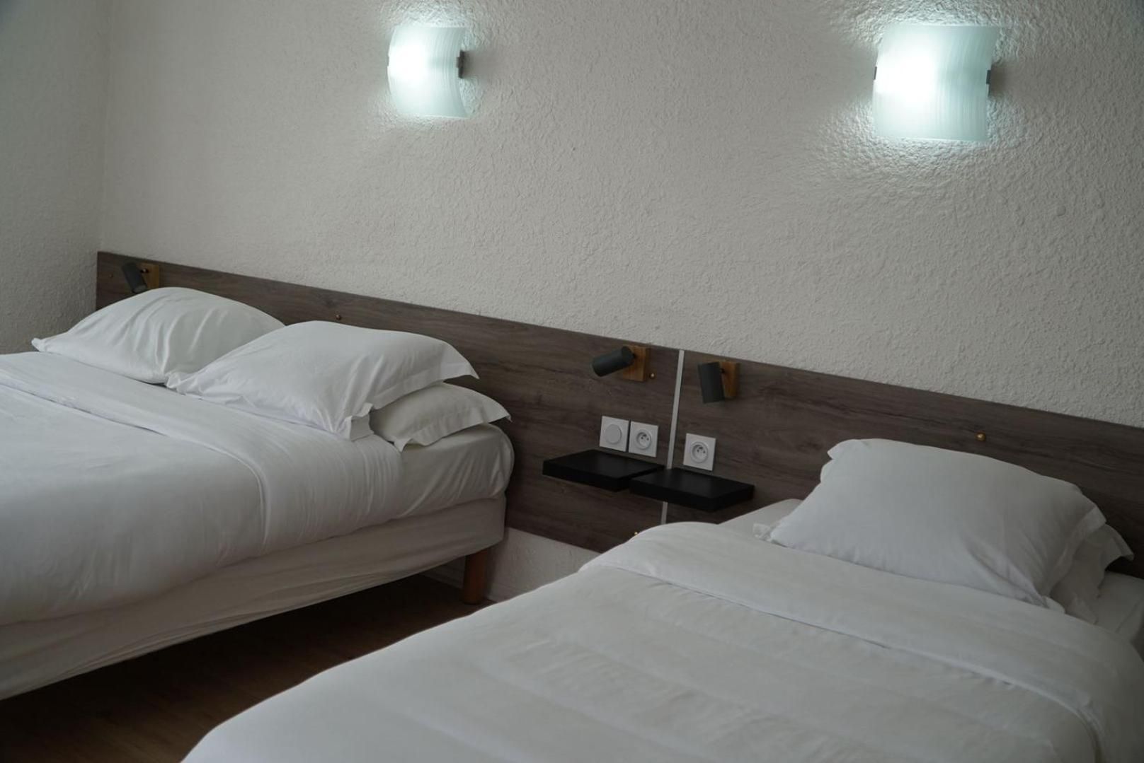 Cit'Hotel du Tigre Twin Room - 2 Adults maximum