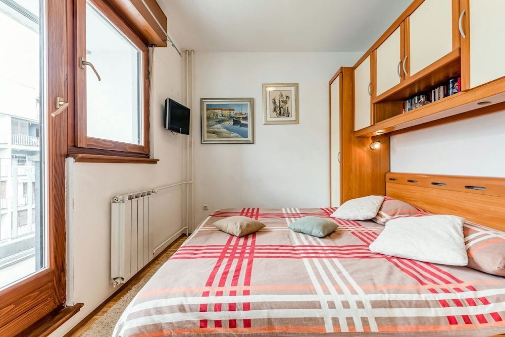 undefined Apartment Tara 2