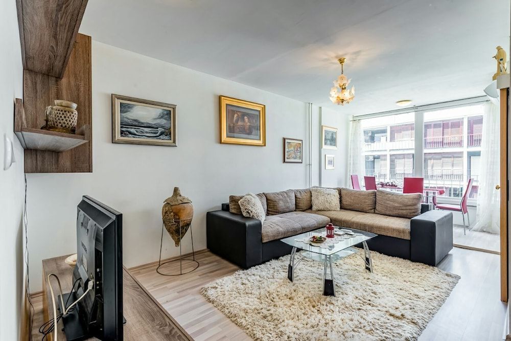 undefined Apartment Tara