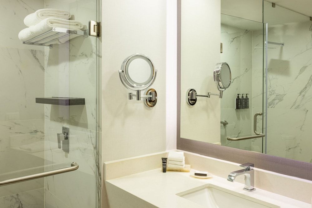 Sheraton Guadalajara Expo Junior Room, 1 King Bed, Non Smoking, City View 7