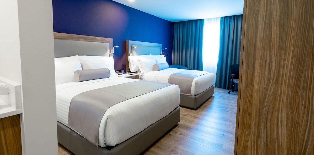 Sheraton Guadalajara Expo Traditional Room, 2 Queen Beds, City View 4