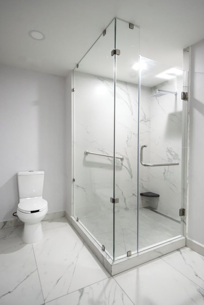 Sheraton Guadalajara Expo Junior Room, 1 King Bed, Non Smoking, City View 5