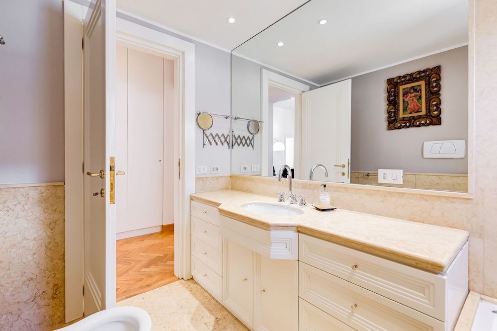 Colosseum Terrace Apartment Apartment, 3 Bedrooms 46