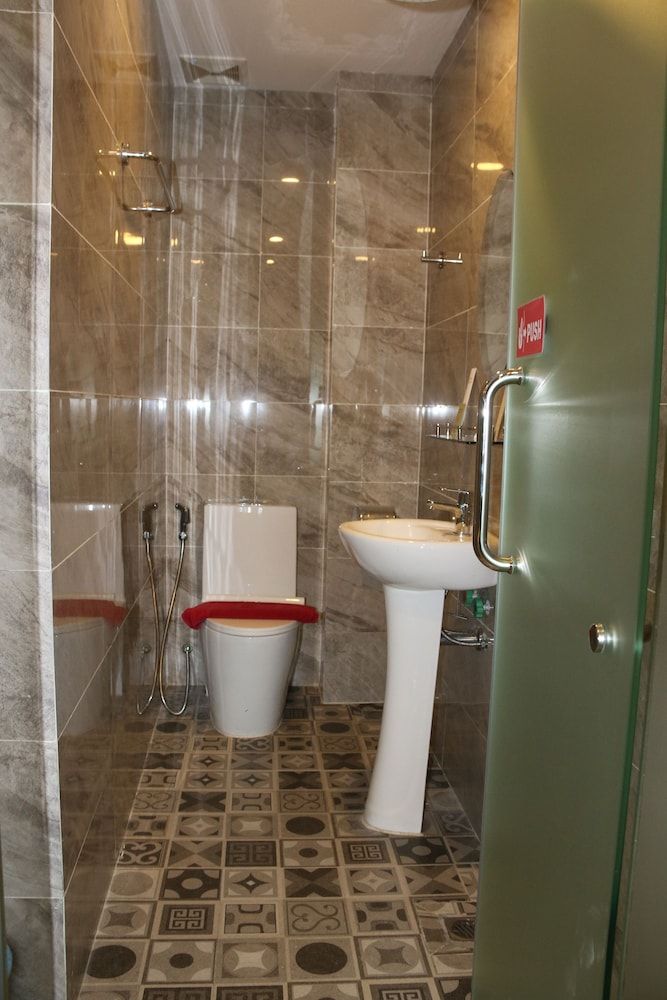 Ostro Hotel Superior Double Room 7