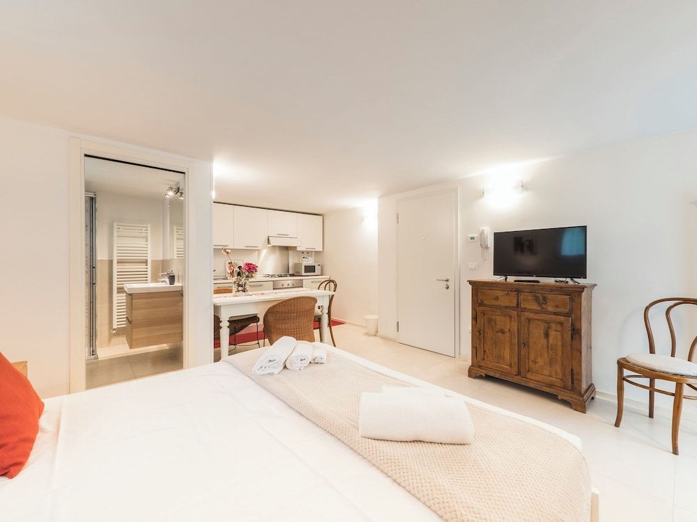 VILLA DUE GIARDINI Studio, Garden View, Ground Floor 2