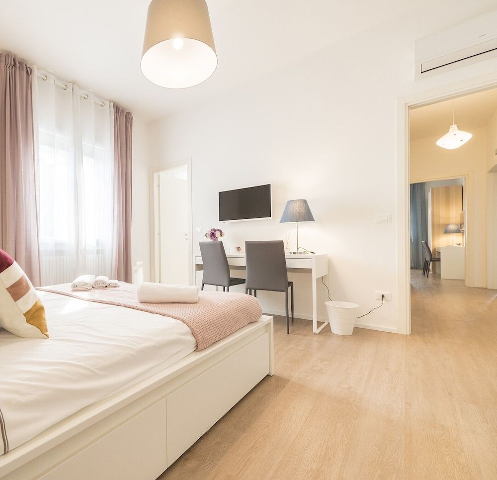 undefined VILLA DUE GIARDINI 8