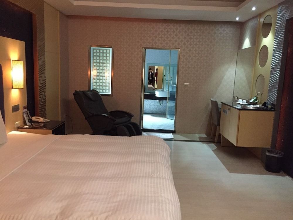 Chateau Motel & Spa - Qiaotou Business Double Room 5
