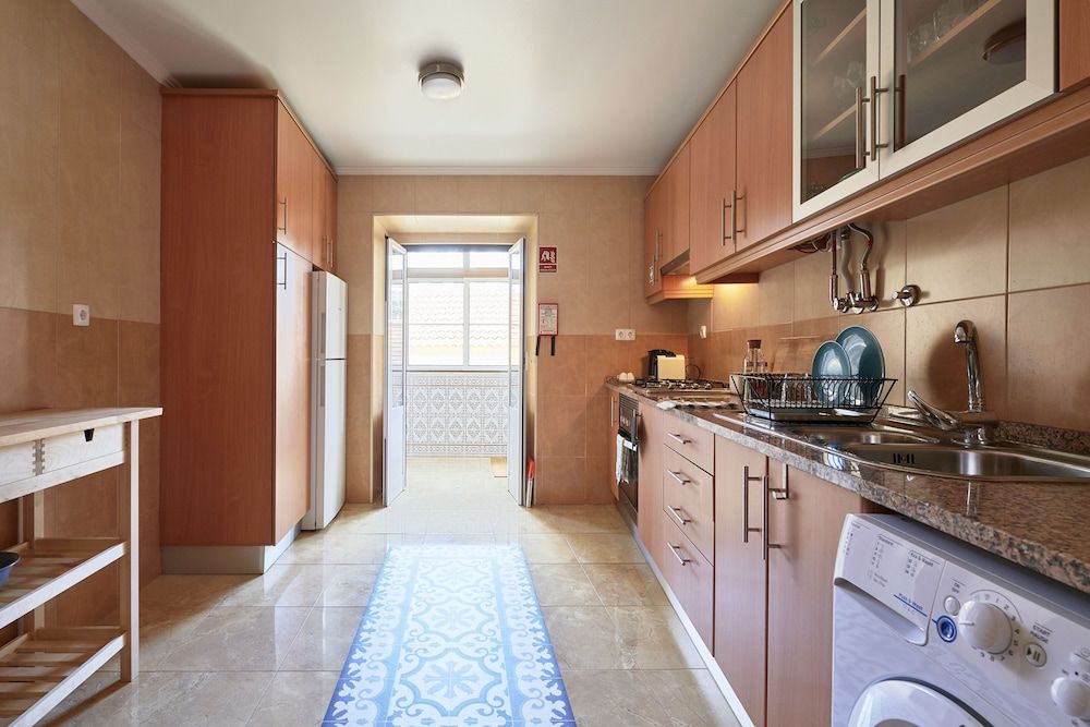 Renovated and Spacious Duplex Apartment With Patio, By TimeCooler Apartment, 3 Bedrooms, Patio 14
