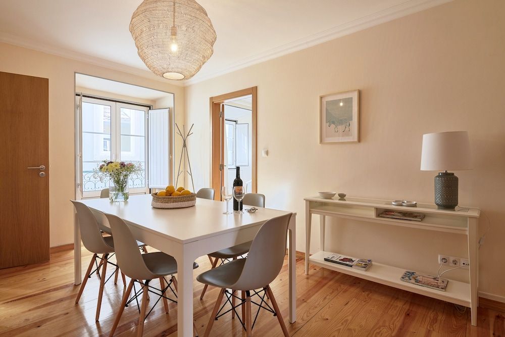 Renovated and Spacious Duplex Apartment With Patio, By TimeCooler Apartment, 3 Bedrooms, Patio 28