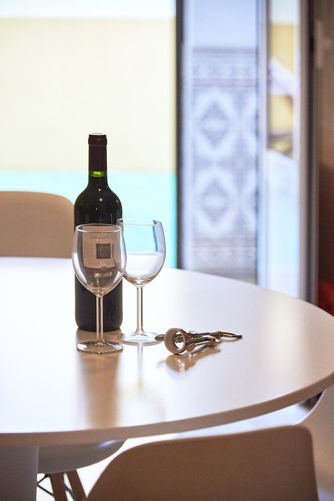 Renovated and Spacious Duplex Apartment With Patio, By TimeCooler Apartment, 3 Bedrooms, Patio 35