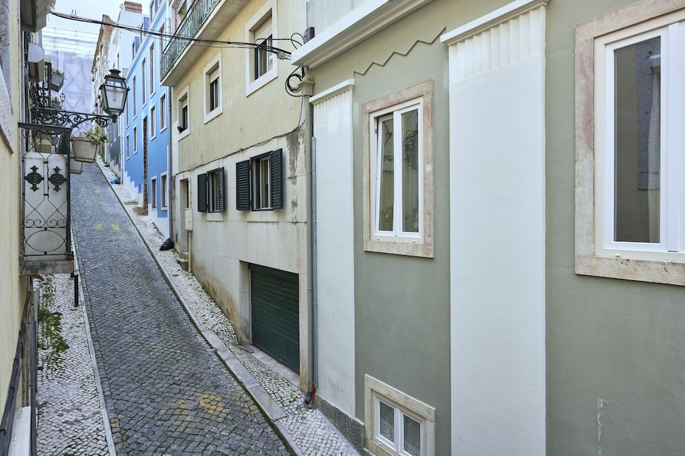 undefined Renovated and Spacious Duplex Apartment With Patio, By TimeCooler 2