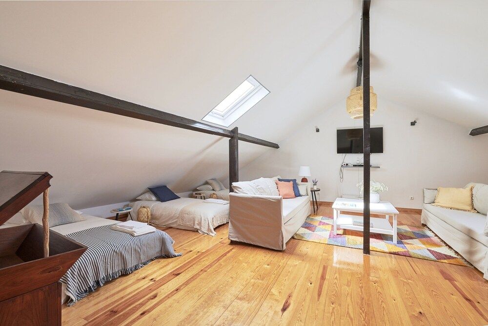 Renovated and Spacious Duplex Apartment With Patio, By TimeCooler Apartment, 3 Bedrooms, Patio 30