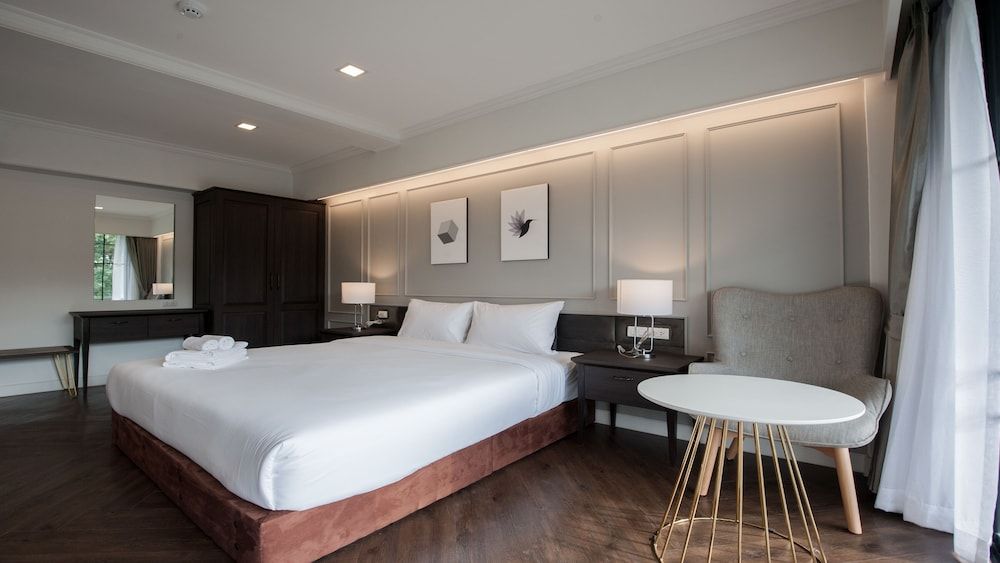 undefined B2 Riverside Premier Hotel 3