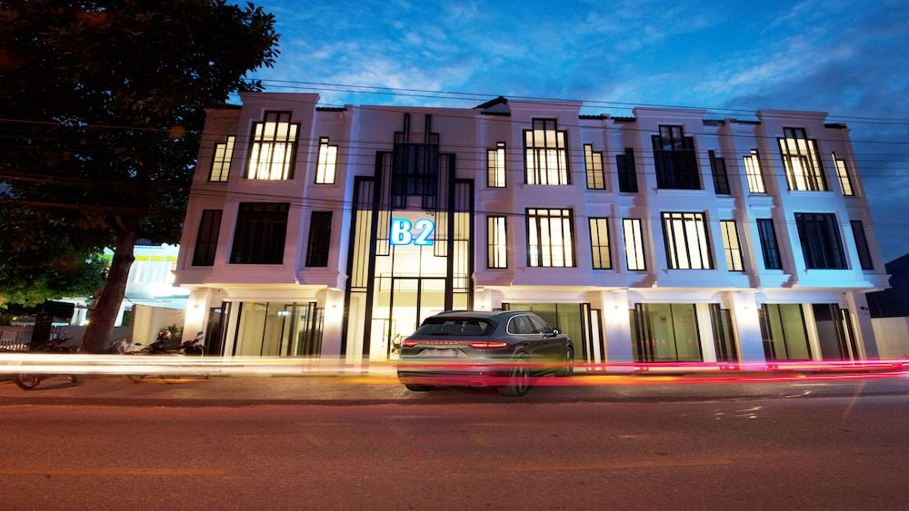 undefined B2 Riverside Premier Hotel