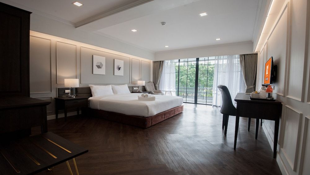 undefined B2 Riverside Premier Hotel 8