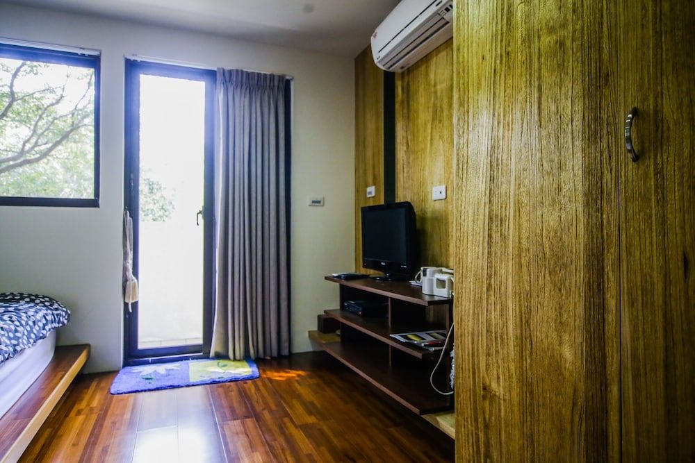 Sanyi Wei Wei Feng Business Double Room, 1 King Bed, Non Smoking 2