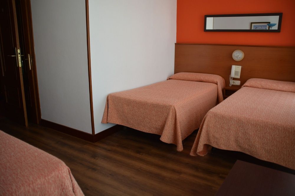 Loop INN Santiago de Compostela Hotel Basic Triple Room