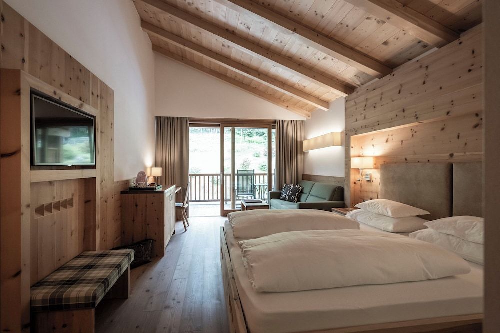 Comfort Double Room, Balcony, Mountain View