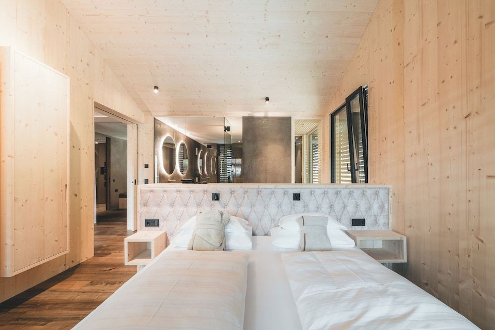 Luxury Suite, Balcony