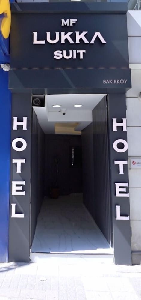 undefined Luka Suit 6