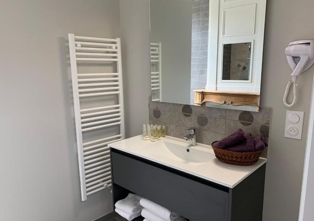 Belle Normandy Suite 4