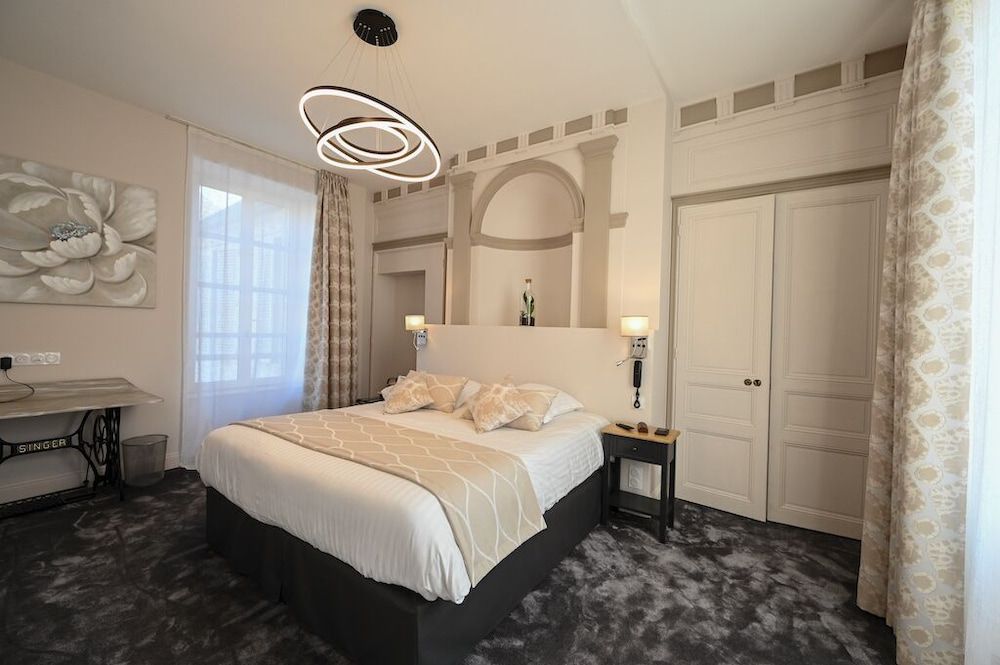 Belle Normandy Deluxe Room 5