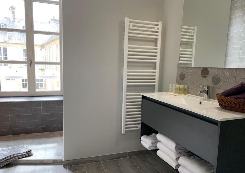 Belle Normandy Suite 5