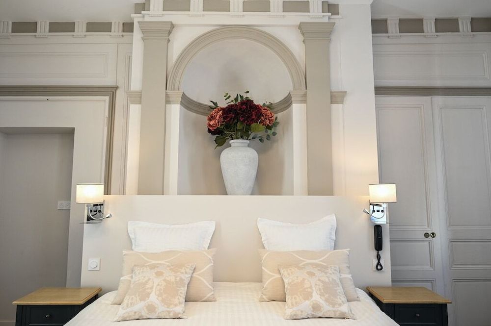 Belle Normandy Deluxe Room 9