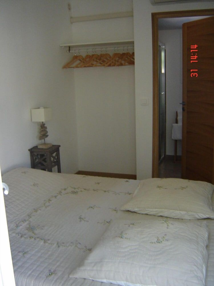 Room (Indépendante)