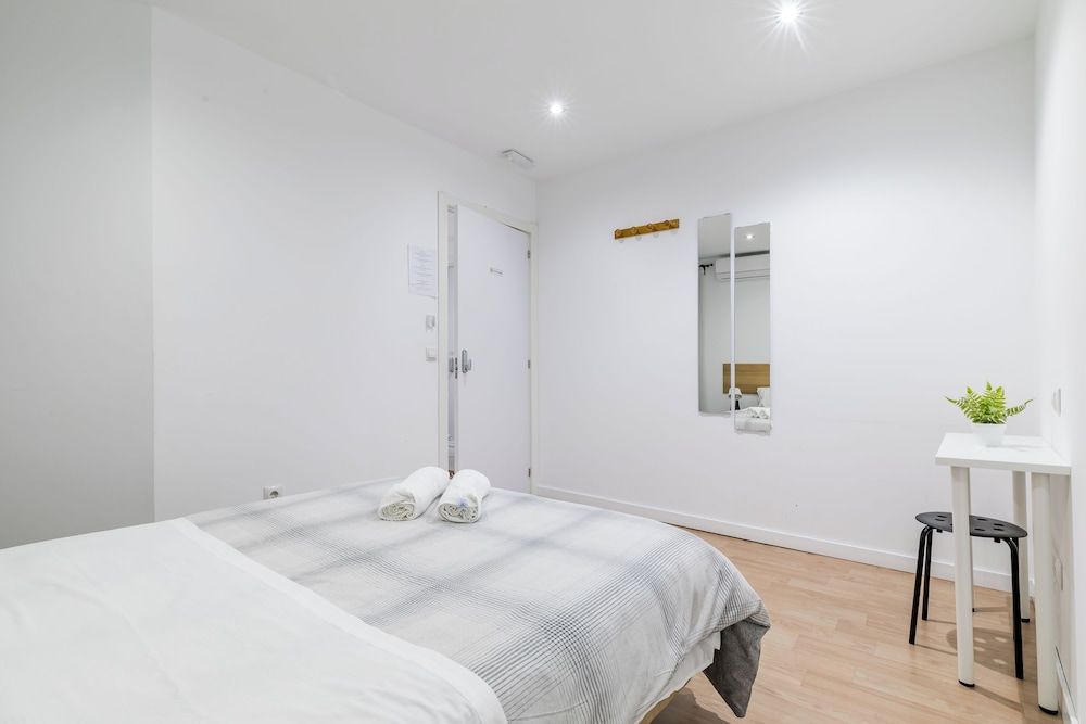 LooP América - Adults Only Double Room, Shared Bathroom 7