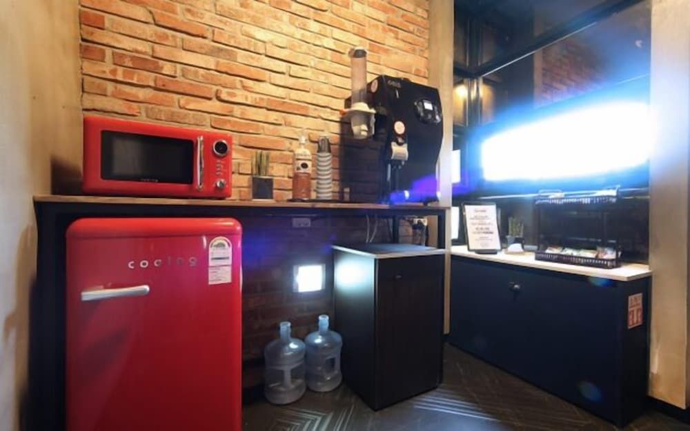 undefined Sol Motel 8