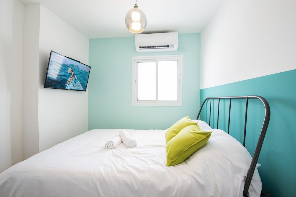 undefined AirTLV HaTikva Market Adorable Apt 9