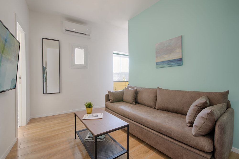undefined AirTLV HaTikva Market Adorable Apt 8