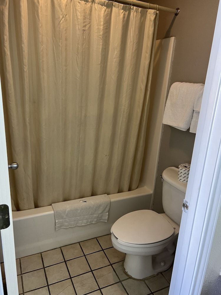 Room, 2 Queen Beds, Smoking
