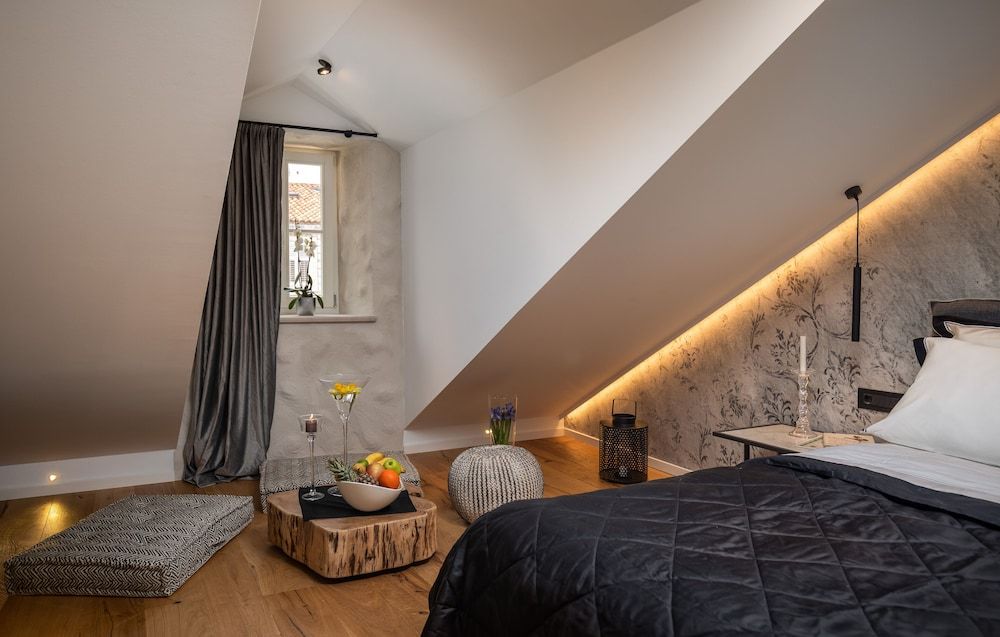 La Vita e Bella V Superior Double Room (on the 4th floor) 9