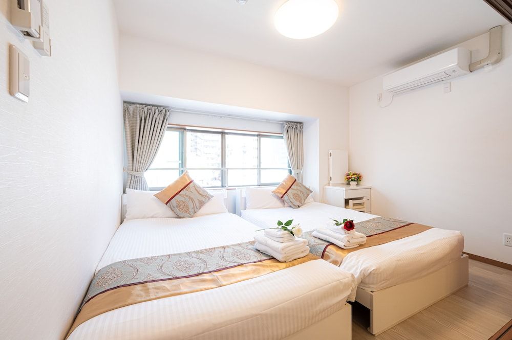 undefined 323Nanba-Near the station 10