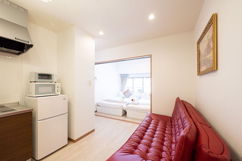 undefined 323Nanba-Near the station 9