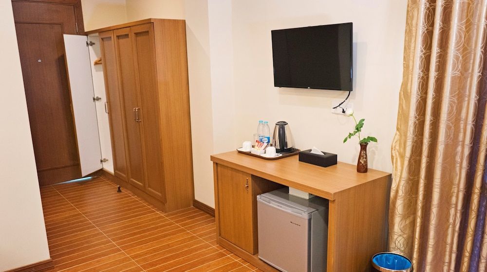 Hotel 99 Yangon Superior Room 10