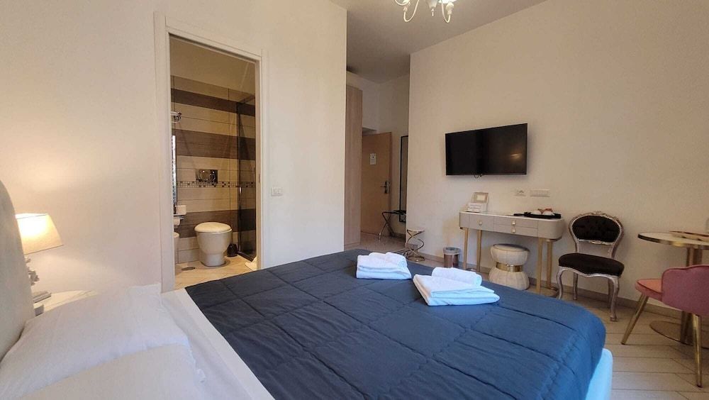 Superior Double Room, 1 Bedroom, Private Bathroom