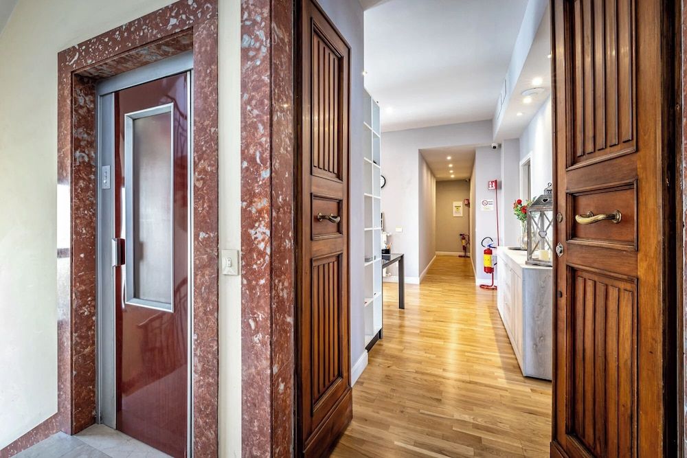 undefined Residenza 24 8