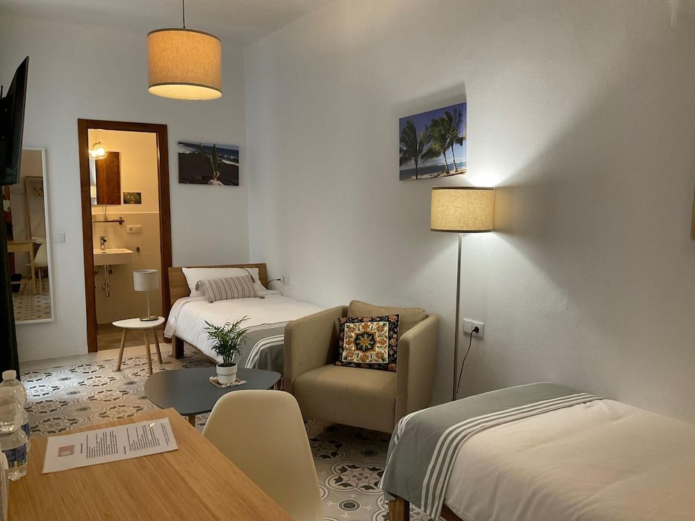 Casa de las Especias Standard Twin Room, Ensuite, Courtyard View (Vainilla) 2