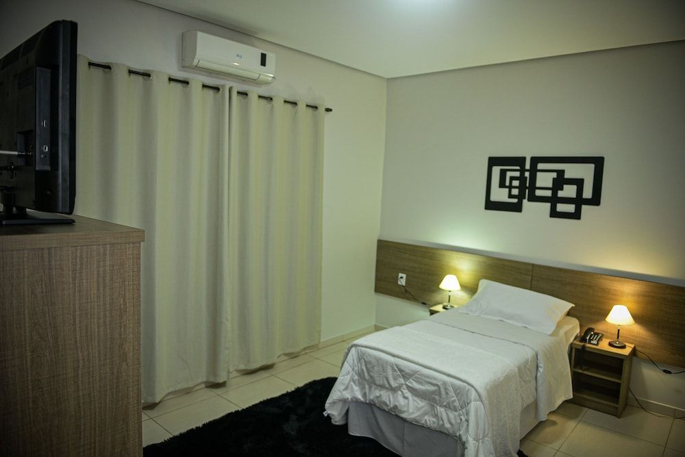 Hotel D'Napoles Single Room, 2 Bedrooms 2