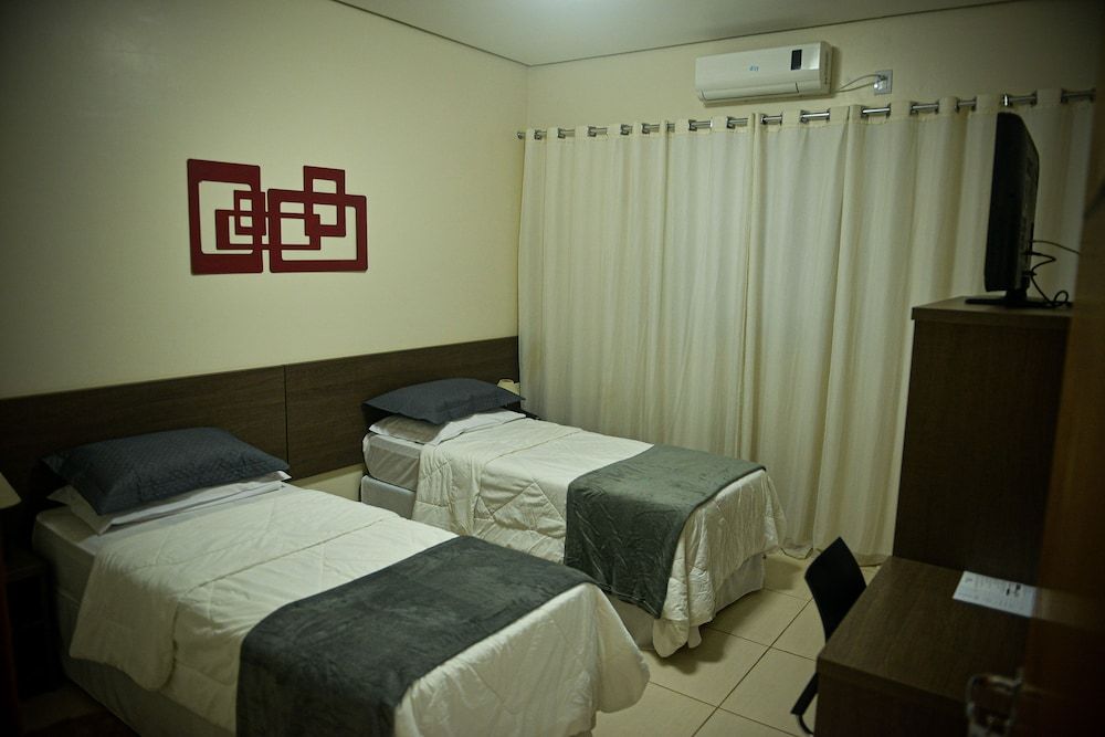 Hotel D'Napoles Twin Room, Multiple Bedrooms 2
