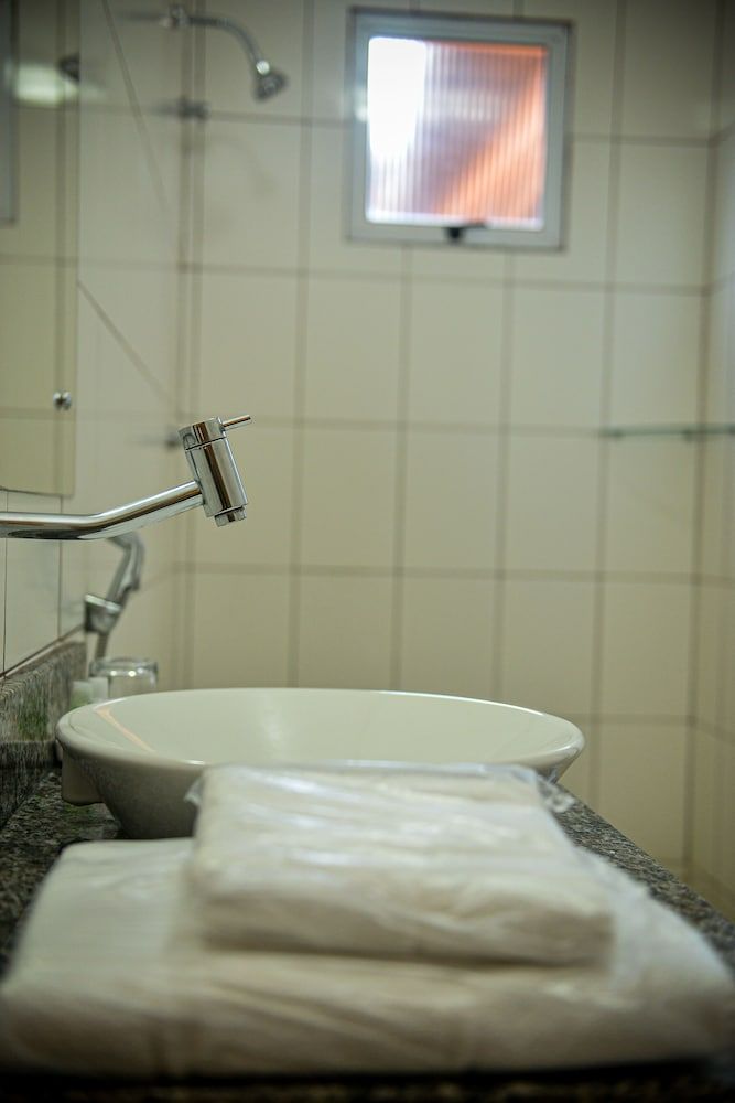 Hotel D'Napoles Twin Room, Multiple Bedrooms 7