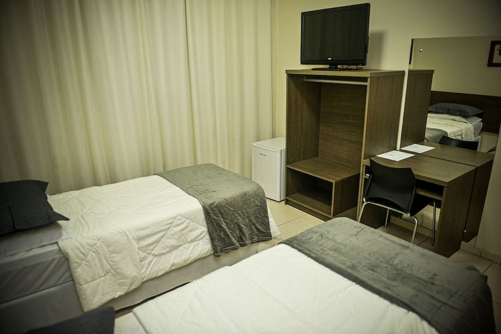 Hotel D'Napoles Twin Room, Multiple Bedrooms 5